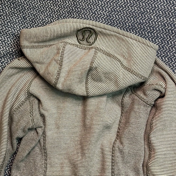 Lululemon Athletica Wonens Scuba Hoodie *Rocksteady** Size 2 - Picture 9 of 11